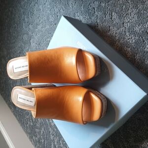 Antonio Melani Orange Mules Sleek Design